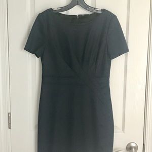 Elie Tahari Short Sleeve Sheath Dress